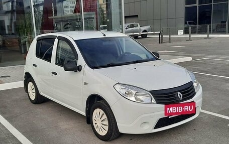 Renault Sandero I, 2013 год, 695 000 рублей, 3 фотография