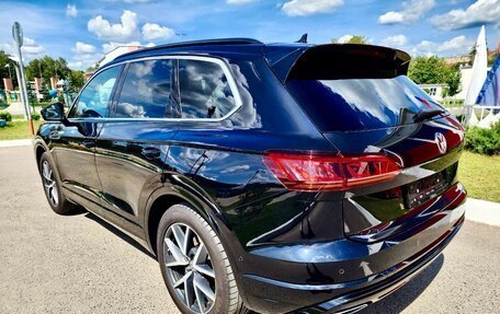 Volkswagen Touareg III, 2019 год, 6 100 000 рублей, 2 фотография