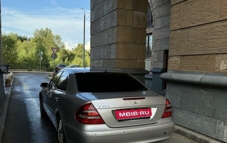 Mercedes-Benz E-Класс, 2005 год, 650 000 рублей, 4 фотография