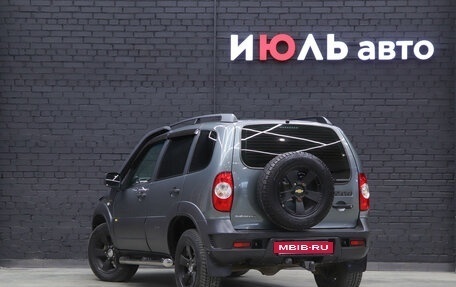 Chevrolet Niva I рестайлинг, 2017 год, 895 000 рублей, 4 фотография