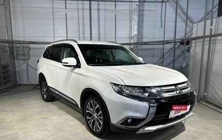 Mitsubishi Outlander III рестайлинг 3, 2017 год, 2 379 000 рублей, 3 фотография