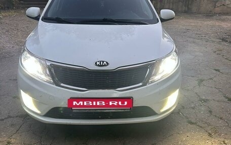 KIA Rio III рестайлинг, 2014 год, 1 090 000 рублей, 2 фотография