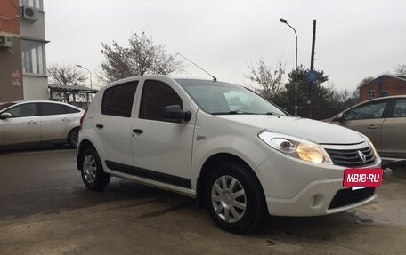 Renault Sandero I, 2013 год, 660 000 рублей, 3 фотография