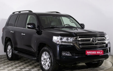 Toyota Land Cruiser 200, 2016 год, 6 300 000 рублей, 3 фотография