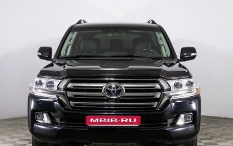 Toyota Land Cruiser 200, 2016 год, 6 300 000 рублей, 2 фотография