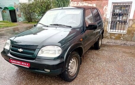 Chevrolet Niva I рестайлинг, 2004 год, 260 000 рублей, 2 фотография