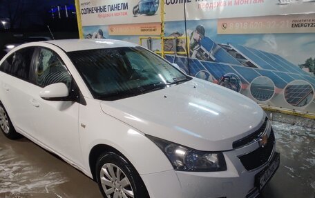 Chevrolet Cruze II, 2011 год, 650 000 рублей, 3 фотография