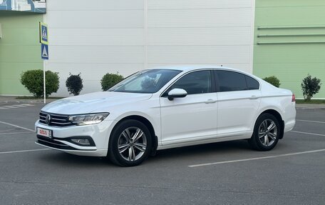 Volkswagen Passat B8 рестайлинг, 2021 год, 2 850 000 рублей, 3 фотография