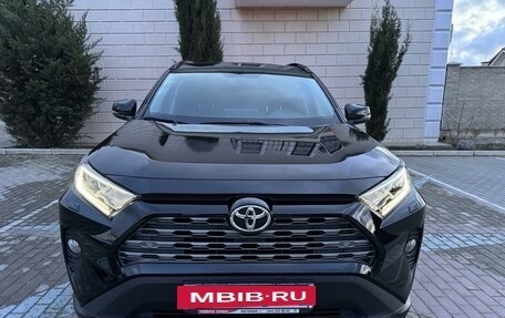 Toyota RAV4, 2021 год, 4 500 000 рублей, 2 фотография