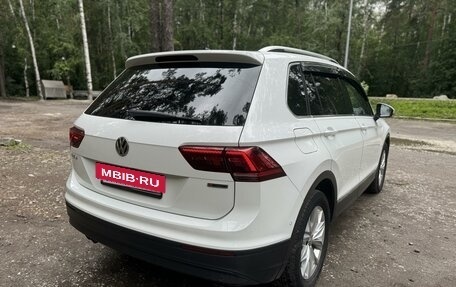 Volkswagen Tiguan II, 2020 год, 2 750 000 рублей, 2 фотография