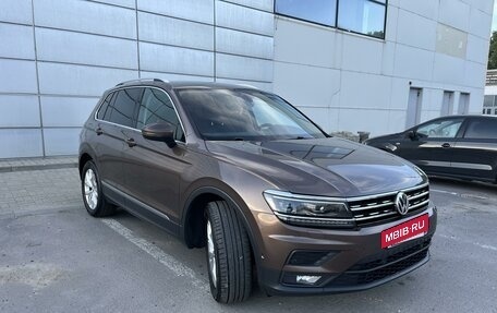 Volkswagen Tiguan II, 2019 год, 2 590 000 рублей, 3 фотография