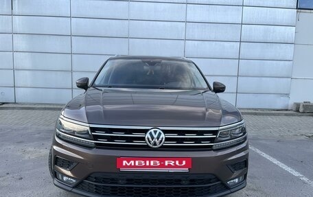 Volkswagen Tiguan II, 2019 год, 2 590 000 рублей, 2 фотография