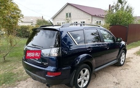 Mitsubishi Outlander III рестайлинг 3, 2011 год, 1 630 000 рублей, 4 фотография