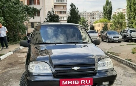 Chevrolet Niva I рестайлинг, 2007 год, 405 000 рублей, 2 фотография