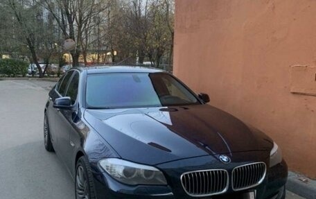 BMW 5 серия, 2011 год, 2 300 000 рублей, 2 фотография