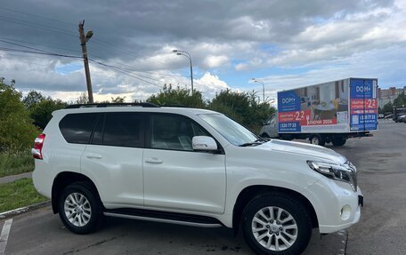 Toyota Land Cruiser Prado 150 рестайлинг 2, 2016 год, 4 850 000 рублей, 3 фотография