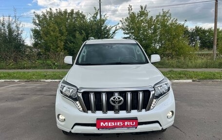 Toyota Land Cruiser Prado 150 рестайлинг 2, 2016 год, 4 850 000 рублей, 2 фотография