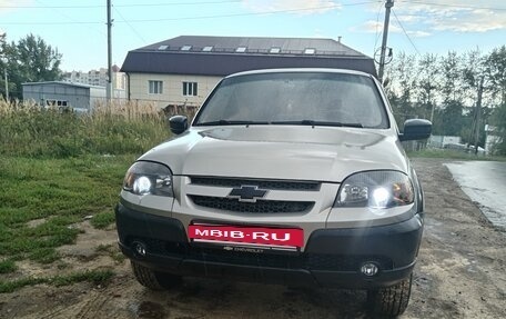 Chevrolet Niva I рестайлинг, 2013 год, 700 000 рублей, 2 фотография