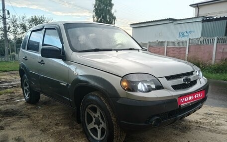 Chevrolet Niva I рестайлинг, 2013 год, 700 000 рублей, 3 фотография