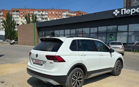 Volkswagen Tiguan II, 2020 год, 3 650 000 рублей, 3 фотография