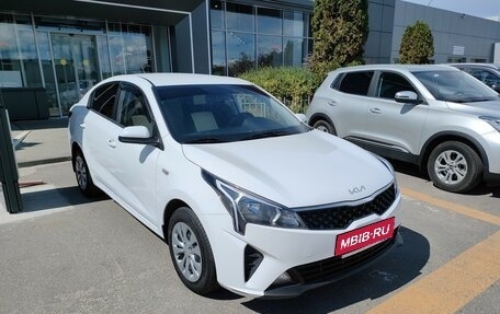 KIA Rio IV, 2022 год, 1 779 000 рублей, 3 фотография