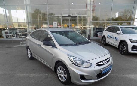 Hyundai Solaris II рестайлинг, 2013 год, 837 000 рублей, 3 фотография