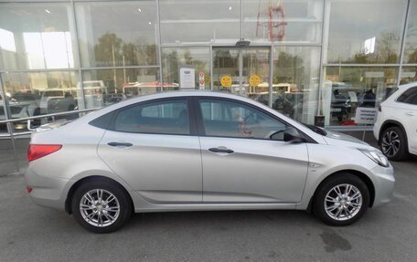 Hyundai Solaris II рестайлинг, 2013 год, 837 000 рублей, 4 фотография