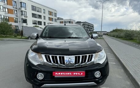 Mitsubishi L200 IV рестайлинг, 2015 год, 1 450 000 рублей, 2 фотография