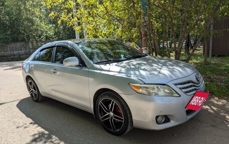 Toyota Camry, 2011 год, 1 110 000 рублей, 3 фотография