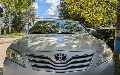 Toyota Camry, 2011 год, 1 110 000 рублей, 2 фотография