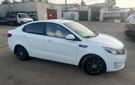 KIA Rio III рестайлинг, 2014 год, 1 100 000 рублей, 3 фотография