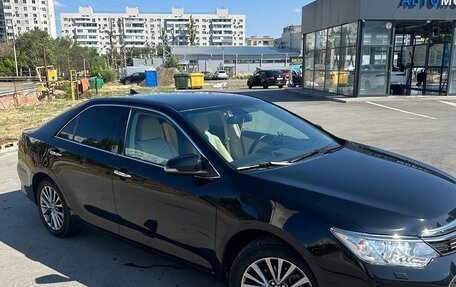 Toyota Camry, 2017 год, 2 400 000 рублей, 4 фотография