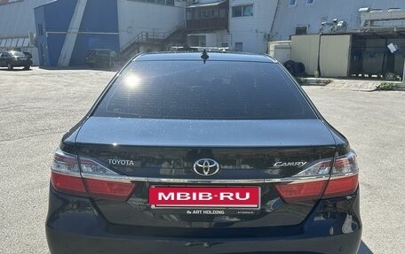 Toyota Camry, 2017 год, 2 400 000 рублей, 2 фотография