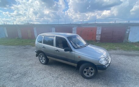 Chevrolet Niva I рестайлинг, 2006 год, 500 000 рублей, 2 фотография