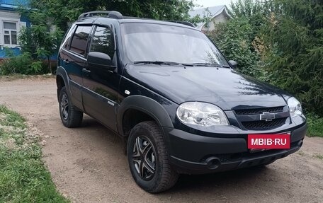 Chevrolet Niva I рестайлинг, 2013 год, 570 000 рублей, 2 фотография