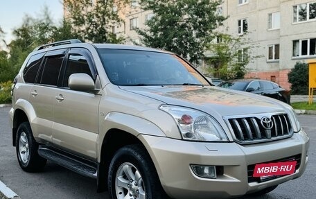 Toyota Land Cruiser Prado 120 рестайлинг, 2005 год, 2 120 000 рублей, 2 фотография