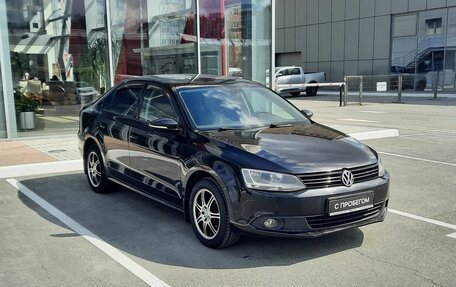 Volkswagen Jetta VI, 2012 год, 749 000 рублей, 3 фотография