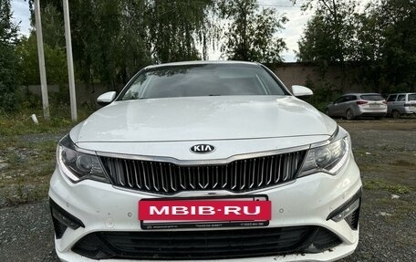 KIA Optima IV, 2018 год, 2 230 000 рублей, 2 фотография