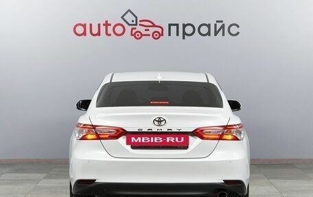 Toyota Camry, 2018 год, 2 850 000 рублей, 6 фотография