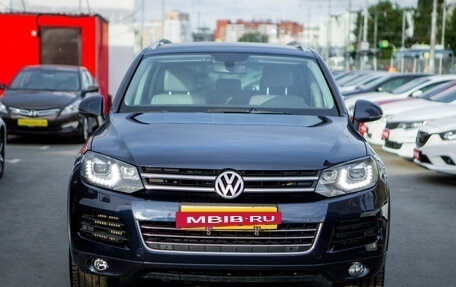 Volkswagen Touareg III, 2011 год, 2 200 000 рублей, 3 фотография