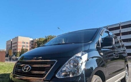 Hyundai Grand Starex Grand Starex I рестайлинг 2, 2017 год, 3 450 000 рублей, 5 фотография