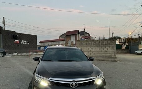 Toyota Camry, 2016 год, 2 000 000 рублей, 2 фотография