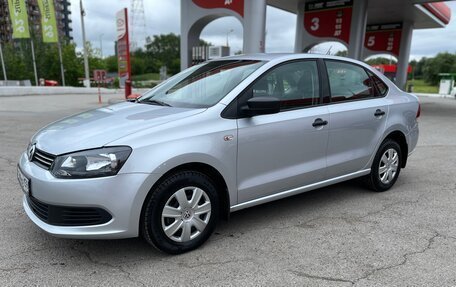 Volkswagen Polo VI (EU Market), 2014 год, 1 075 000 рублей, 2 фотография