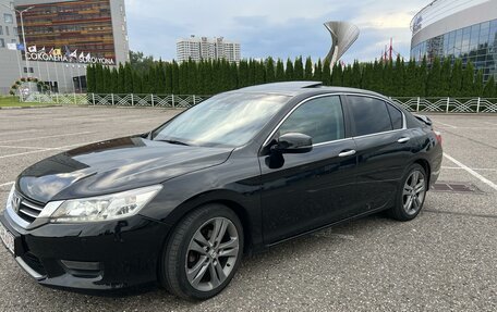 Honda Accord IX рестайлинг, 2013 год, 1 800 000 рублей, 2 фотография