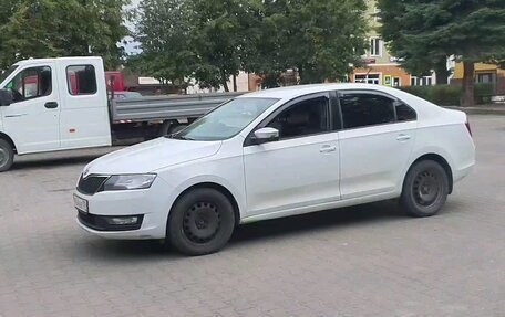 Skoda Rapid I, 2018 год, 950 000 рублей, 2 фотография