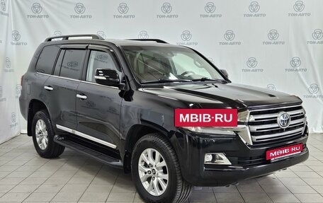 Toyota Land Cruiser 200, 2016 год, 4 999 000 рублей, 3 фотография