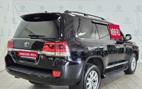 Toyota Land Cruiser 200, 2016 год, 4 999 000 рублей, 5 фотография