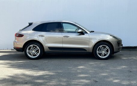 Porsche Macan I рестайлинг, 2017 год, 3 300 000 рублей, 4 фотография