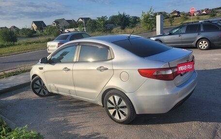 KIA Rio III рестайлинг, 2013 год, 950 000 рублей, 2 фотография