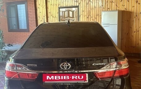 Toyota Camry, 2015 год, 2 100 000 рублей, 2 фотография